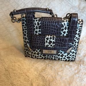 GUESS  Special 🍂Edition